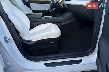 Позашляховик / Кросовер Tesla Model Y 2022 в 