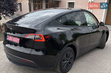 Внедорожник / Кроссовер Tesla Model Y 2024 в 