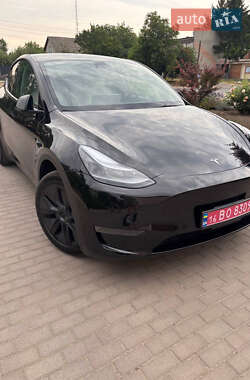 Внедорожник / Кроссовер Tesla Model Y 2024 в 