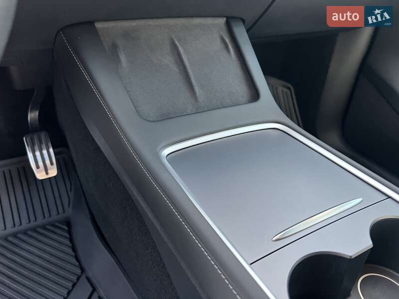 Внедорожник / Кроссовер Tesla Model Y 2023 в Киеве фото 37 Внедорожник / Кроссовер Tesla Model Y 2023 в Киеве