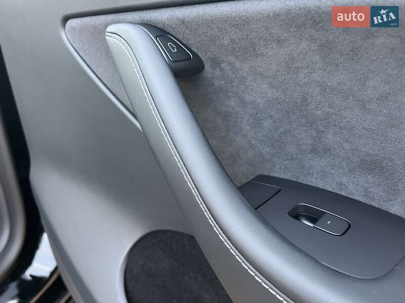 Внедорожник / Кроссовер Tesla Model Y 2023 в Киеве фото 45 Внедорожник / Кроссовер Tesla Model Y 2023 в Киеве