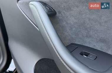 Внедорожник / Кроссовер Tesla Model Y 2023 в 
