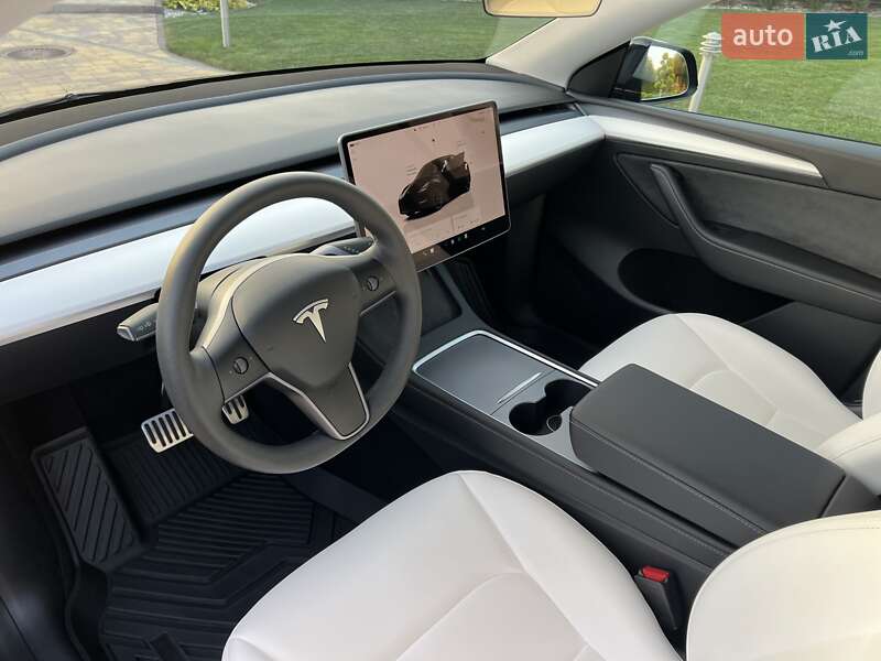 Внедорожник / Кроссовер Tesla Model Y 2023 в Киеве фото 35 Внедорожник / Кроссовер Tesla Model Y 2023 в Киеве