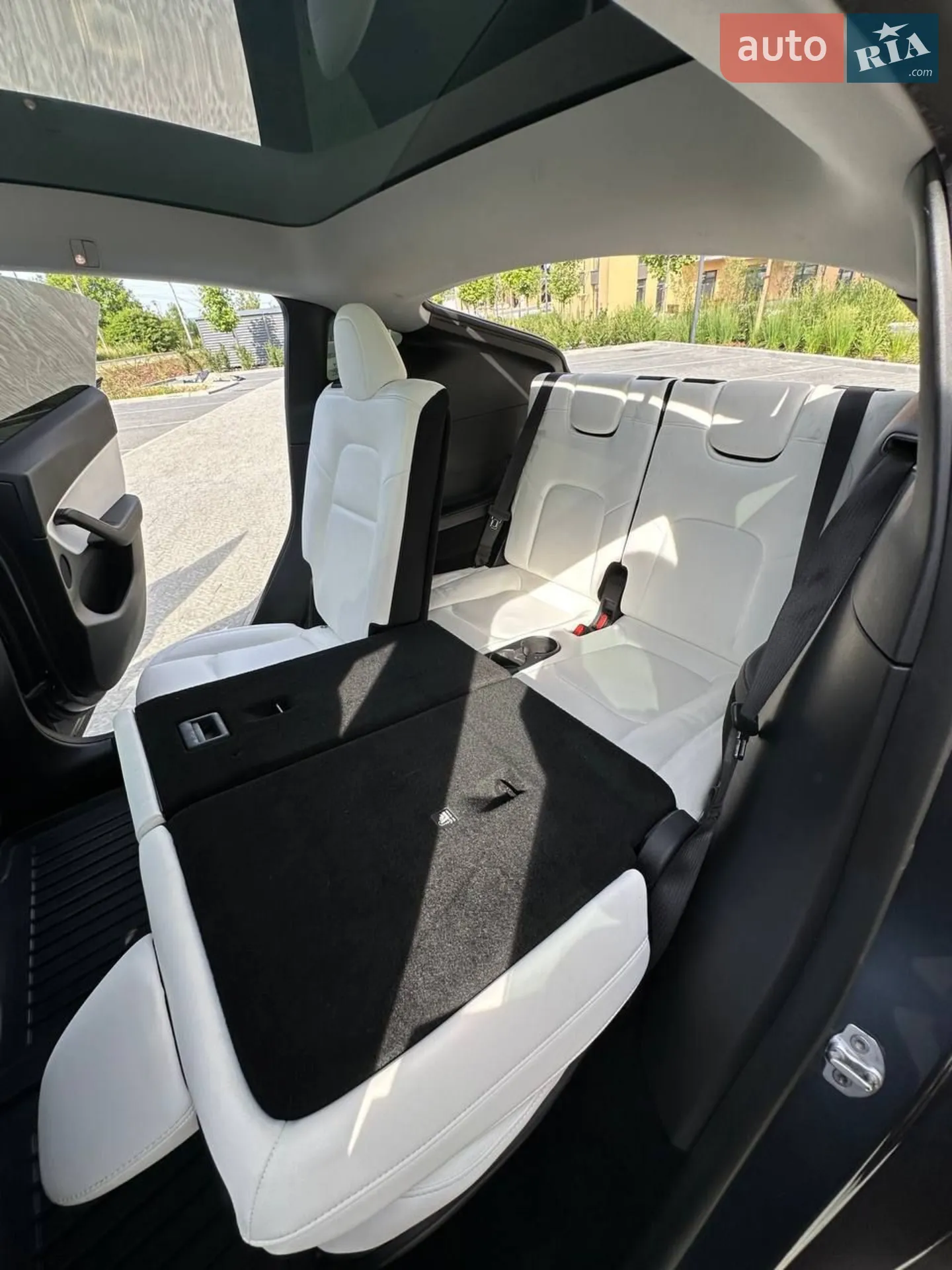 2021 Tesla Model Y - мініатюра 12