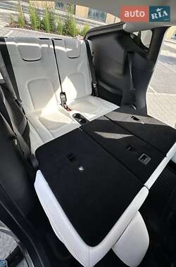 Внедорожник / Кроссовер Tesla Model Y 2021 в Львове