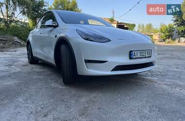 Позашляховик / Кросовер Tesla Model Y 2024 в 