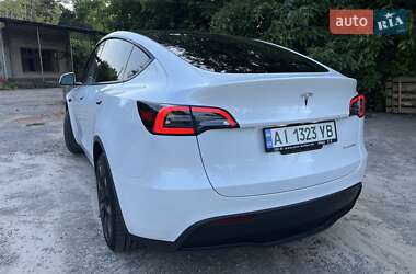 Позашляховик / Кросовер Tesla Model Y 2024 в 