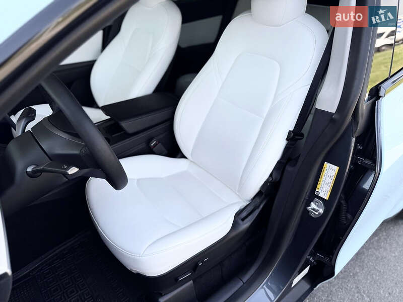 Внедорожник / Кроссовер Tesla Model Y 2022 в Днепре
