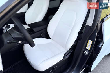 Позашляховик / Кросовер Tesla Model Y 2022 в 