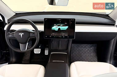 Позашляховик / Кросовер Tesla Model Y 2022 в 