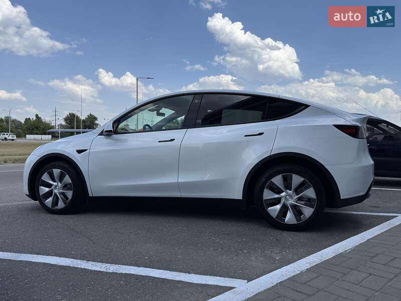 Внедорожник / Кроссовер Tesla Model Y 2023 в Кременчуге