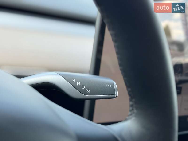 Внедорожник / Кроссовер Tesla Model Y 2023 в Кременчуге