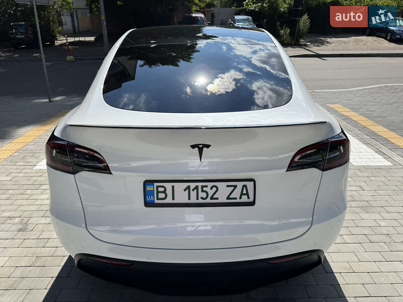 Позашляховик / Кросовер Tesla Model Y 2021 в Києві