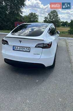 Внедорожник / Кроссовер Tesla Model Y 2020 в Киеве