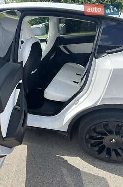 Внедорожник / Кроссовер Tesla Model Y 2020 в Киеве