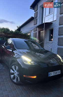 Позашляховик / Кросовер Tesla Model Y 2024 в 