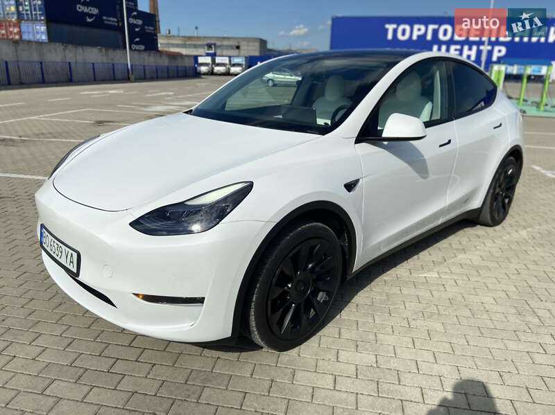 Tesla Model Y 2022