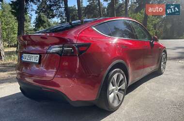 Позашляховик / Кросовер Tesla Model Y 2024 в 