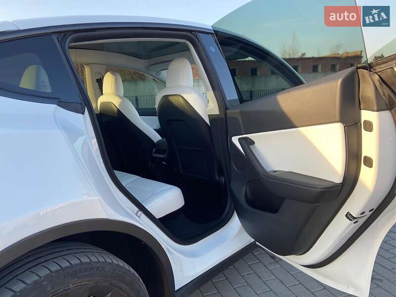 Внедорожник / Кроссовер Tesla Model Y 2021 в Тернополе