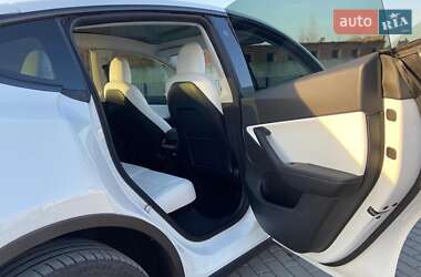 Позашляховик / Кросовер Tesla Model Y 2021 в 
