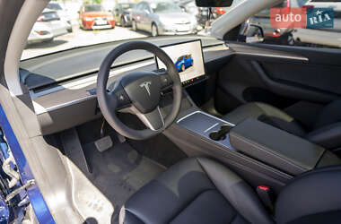 Внедорожник / Кроссовер Tesla Model Y 2023 в 