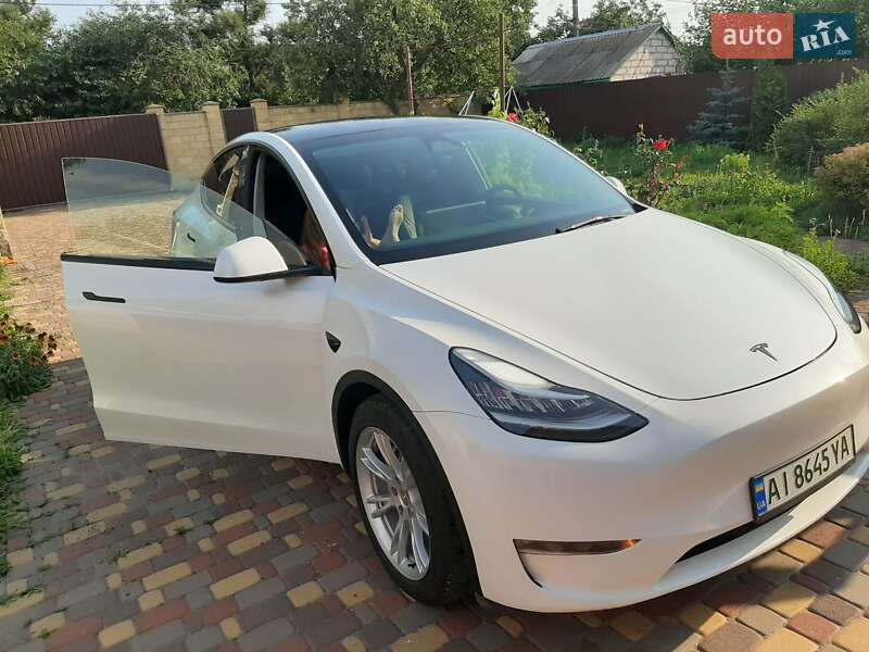 Внедорожник / Кроссовер Tesla Model Y 2023 в Киеве