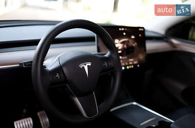 Внедорожник / Кроссовер Tesla Model Y 2024 в 