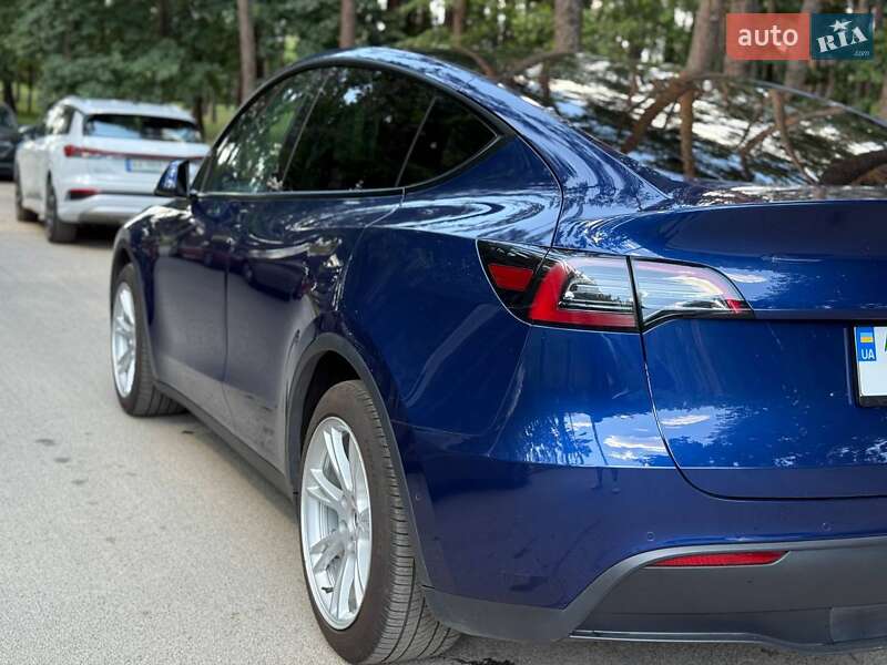 Внедорожник / Кроссовер Tesla Model Y 2021 в Киеве
