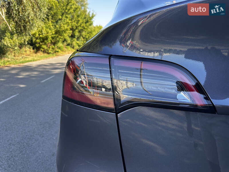 Позашляховик / Кросовер Tesla Model Y 2023 в Полтаві