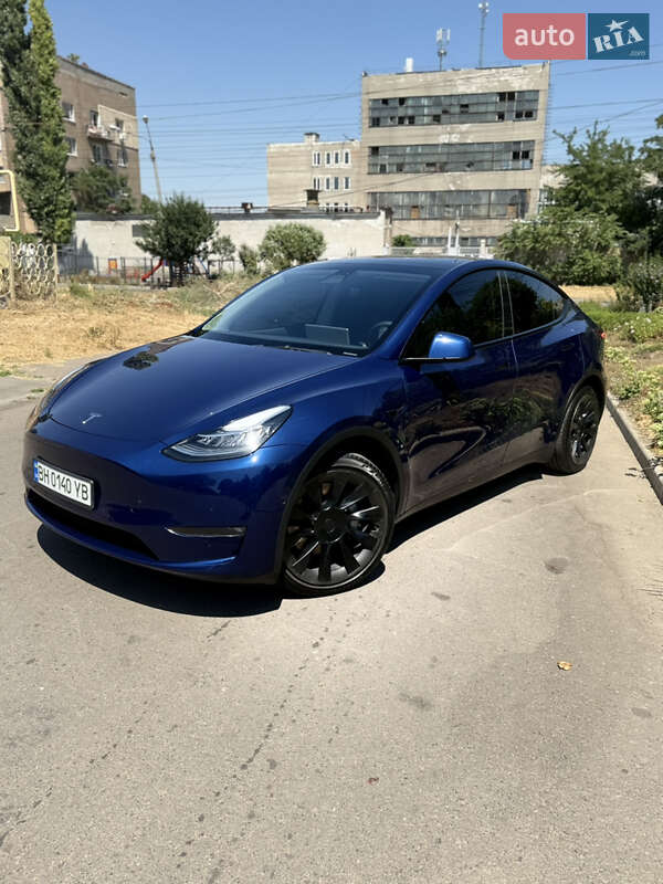 Позашляховик / Кросовер Tesla Model Y 2022 в 