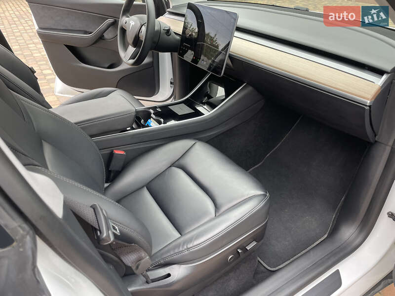 Позашляховик / Кросовер Tesla Model Y 2020 в Здолбуніві