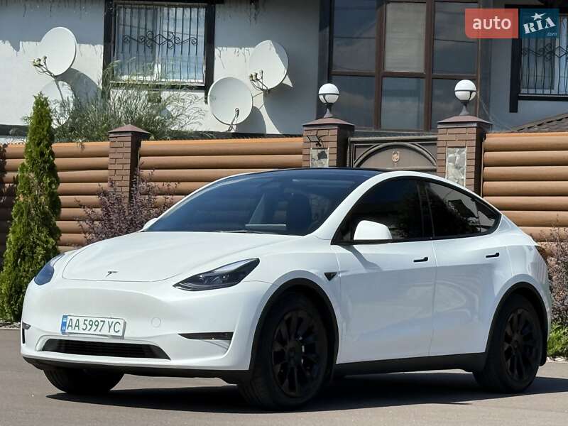 Позашляховик / Кросовер Tesla Model Y 2022 в Києві