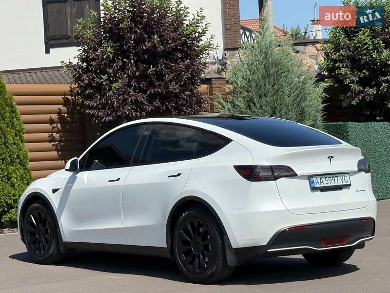 Позашляховик / Кросовер Tesla Model Y 2022 в Києві