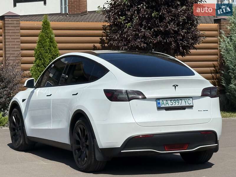 Позашляховик / Кросовер Tesla Model Y 2022 в Києві