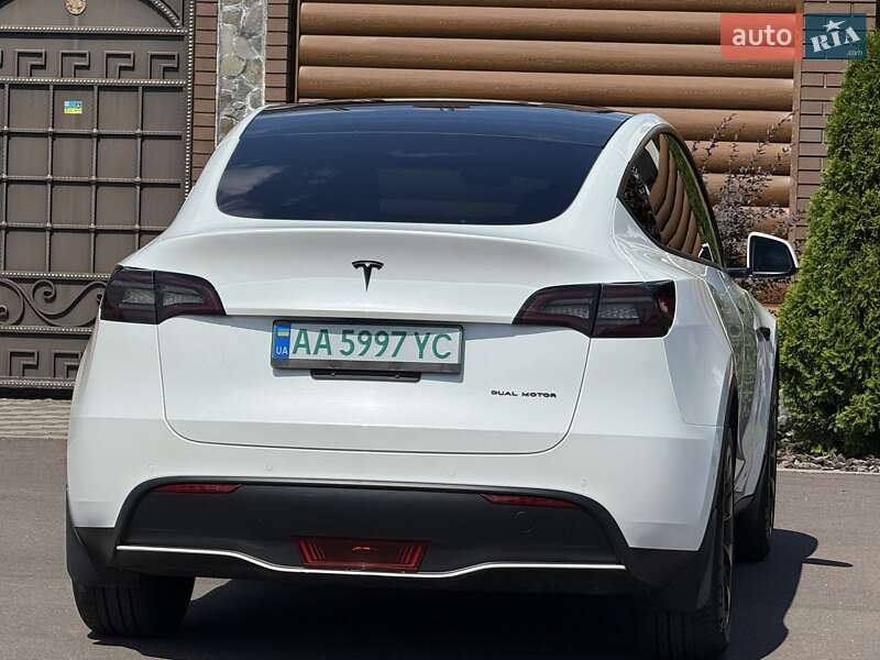 Позашляховик / Кросовер Tesla Model Y 2022 в Києві