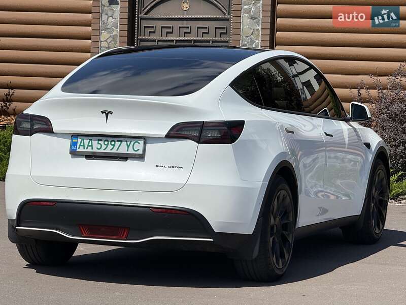 Позашляховик / Кросовер Tesla Model Y 2022 в Києві