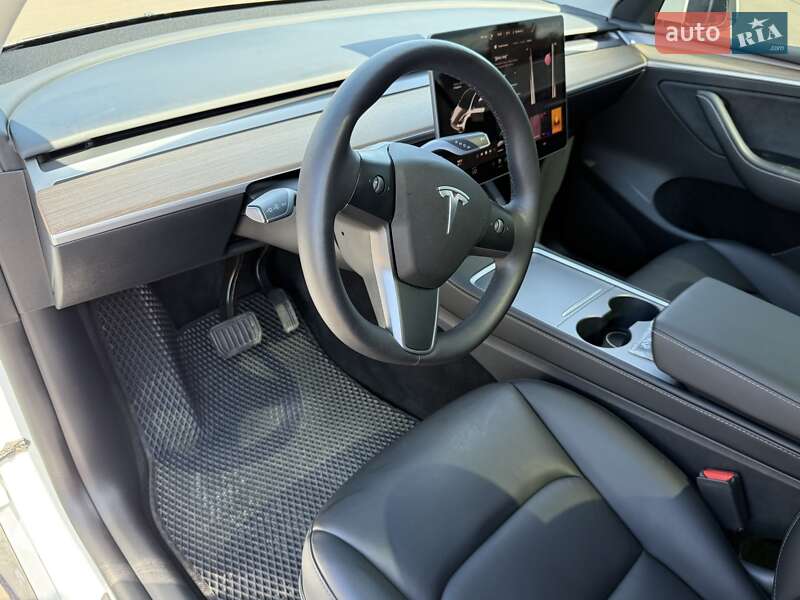 Позашляховик / Кросовер Tesla Model Y 2022 в Києві