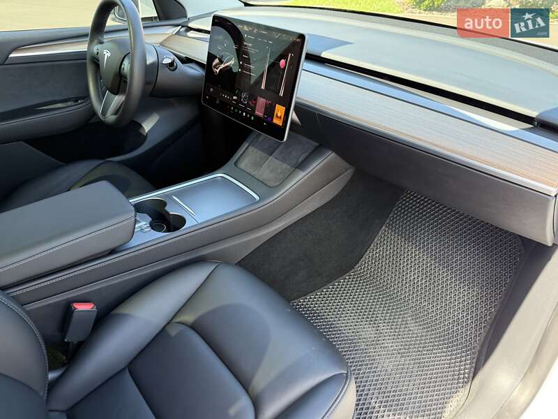 Позашляховик / Кросовер Tesla Model Y 2022 в Києві