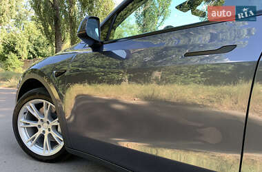 Внедорожник / Кроссовер Tesla Model Y 2023 в 