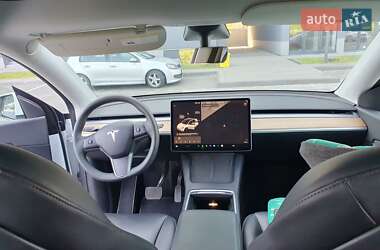 Внедорожник / Кроссовер Tesla Model Y 2021 в 