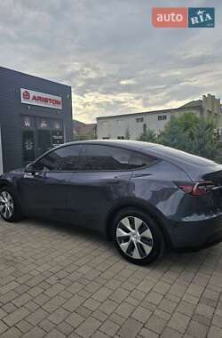 Позашляховик / Кросовер Tesla Model Y 2021 в 