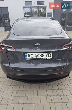 Позашляховик / Кросовер Tesla Model Y 2021 в 