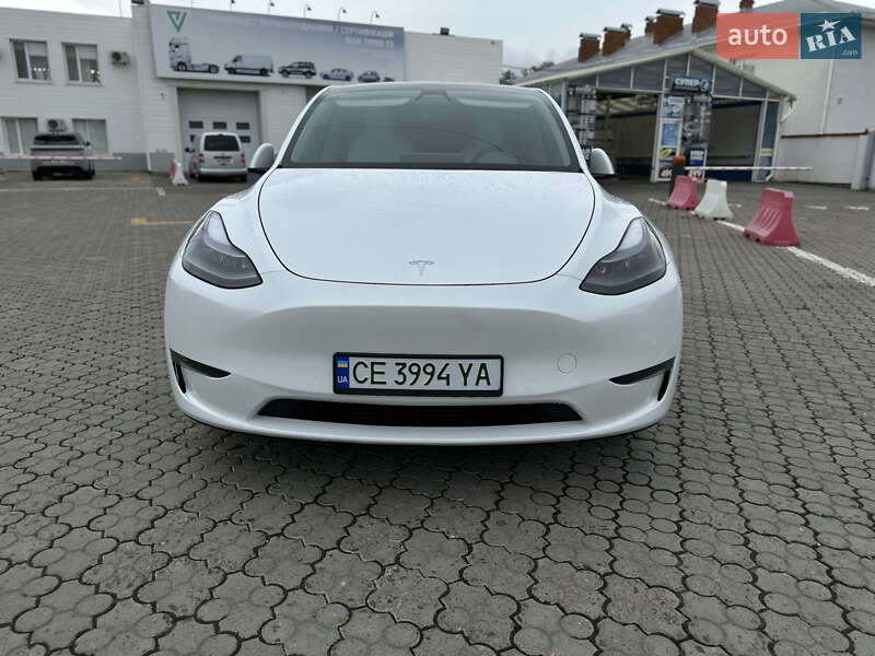 Позашляховик / Кросовер Tesla Model Y 2022 в Чернівцях