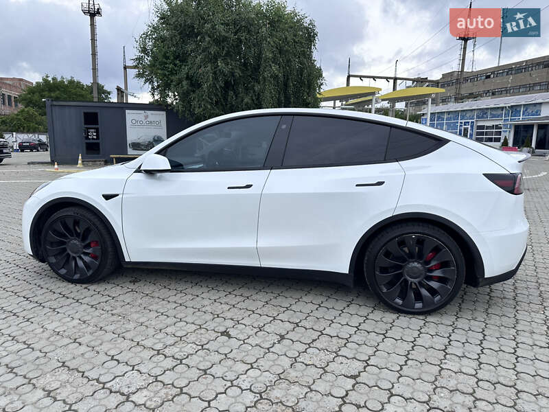 Внедорожник / Кроссовер Tesla Model Y 2022 в Черновцах