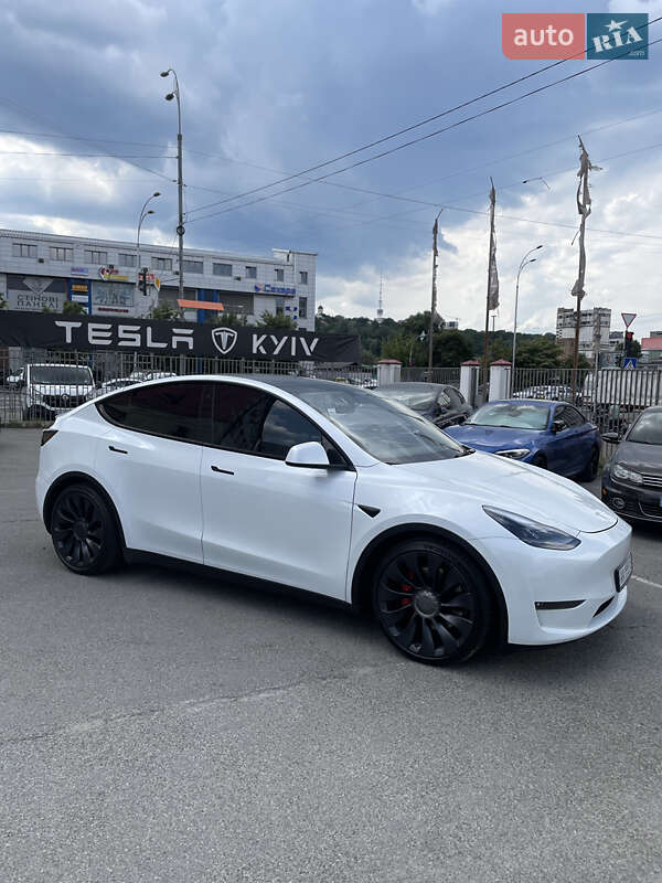Позашляховик / Кросовер Tesla Model Y 2022 в Києві