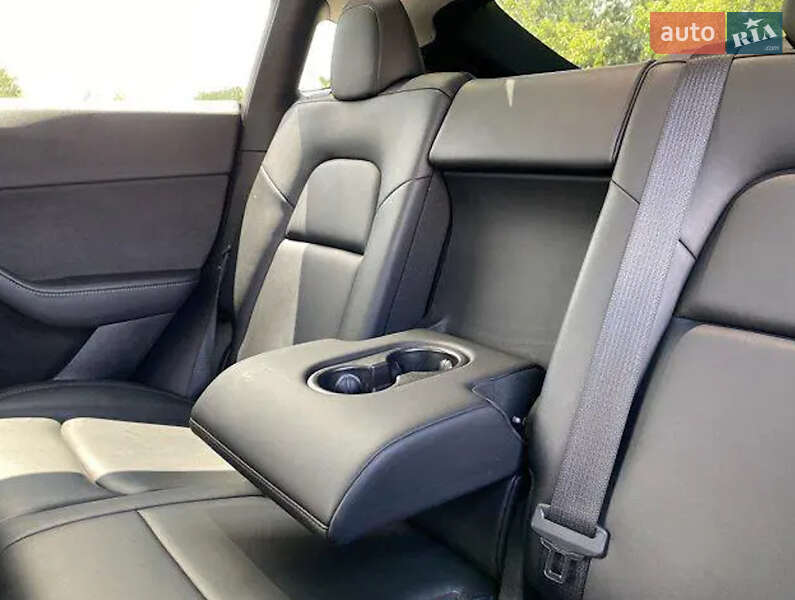Внедорожник / Кроссовер Tesla Model Y 2022 в Тернополе