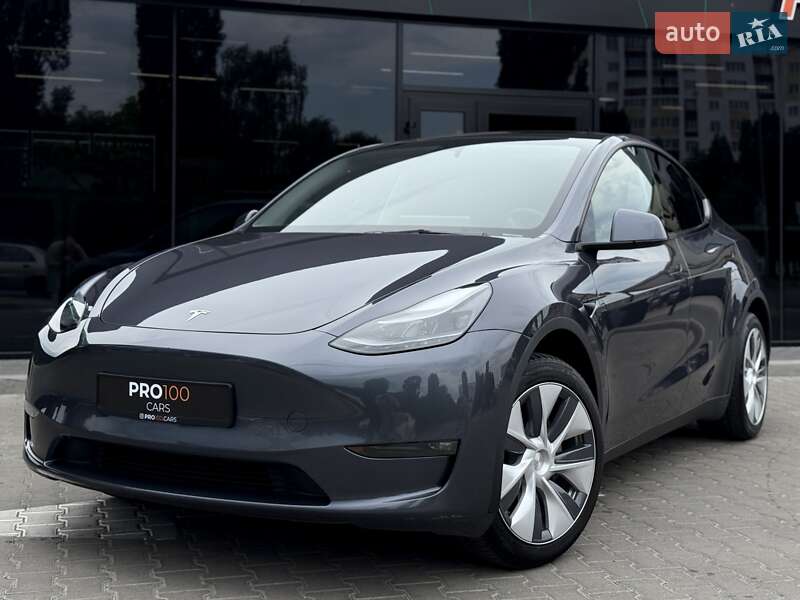 Tesla Model Y 2023