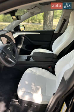 Внедорожник / Кроссовер Tesla Model Y 2023 в 