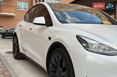 Позашляховик / Кросовер Tesla Model Y 2021 в 