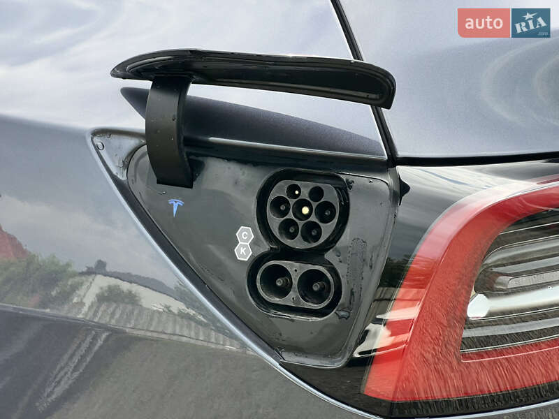 Внедорожник / Кроссовер Tesla Model Y 2022 в Луцке